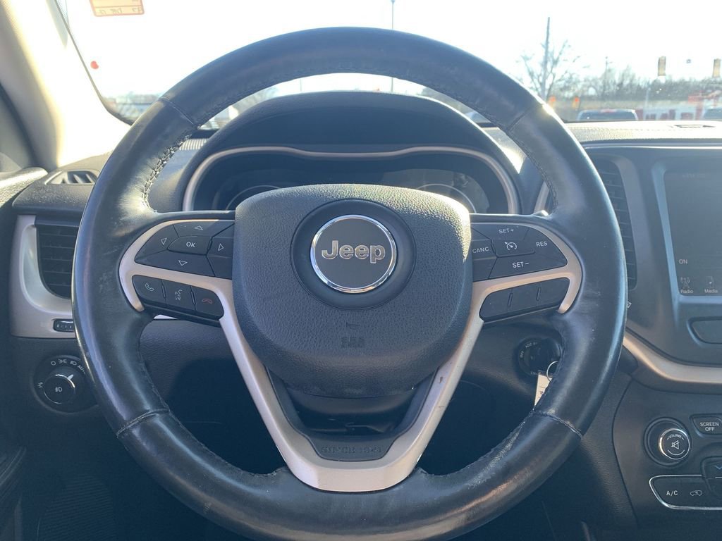 Used 2015 Jeep Cherokee Latitude w/ Cold Weather Group image 10