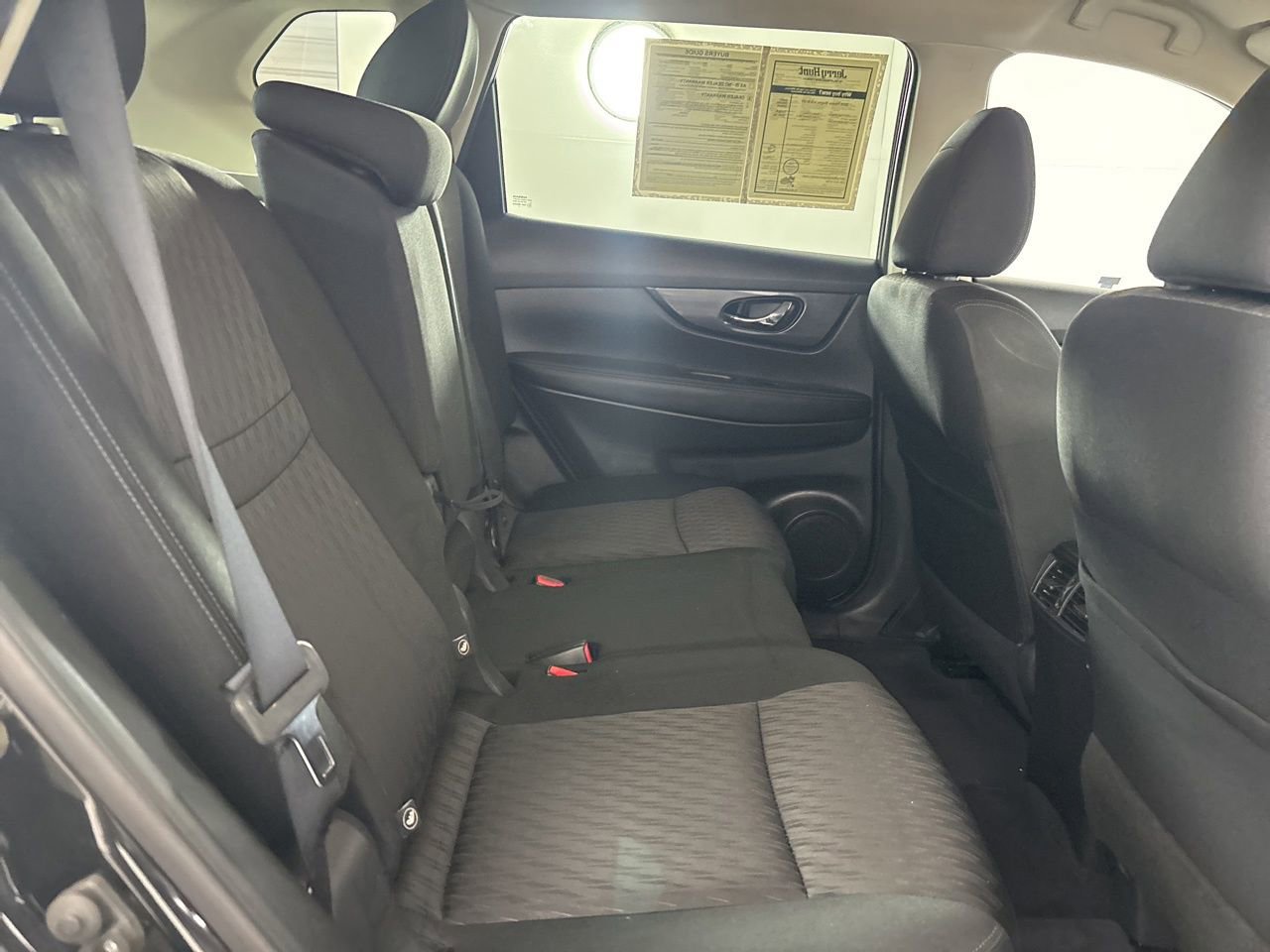 Used 2018 Nissan Rogue SV w/ Premium Package image 27