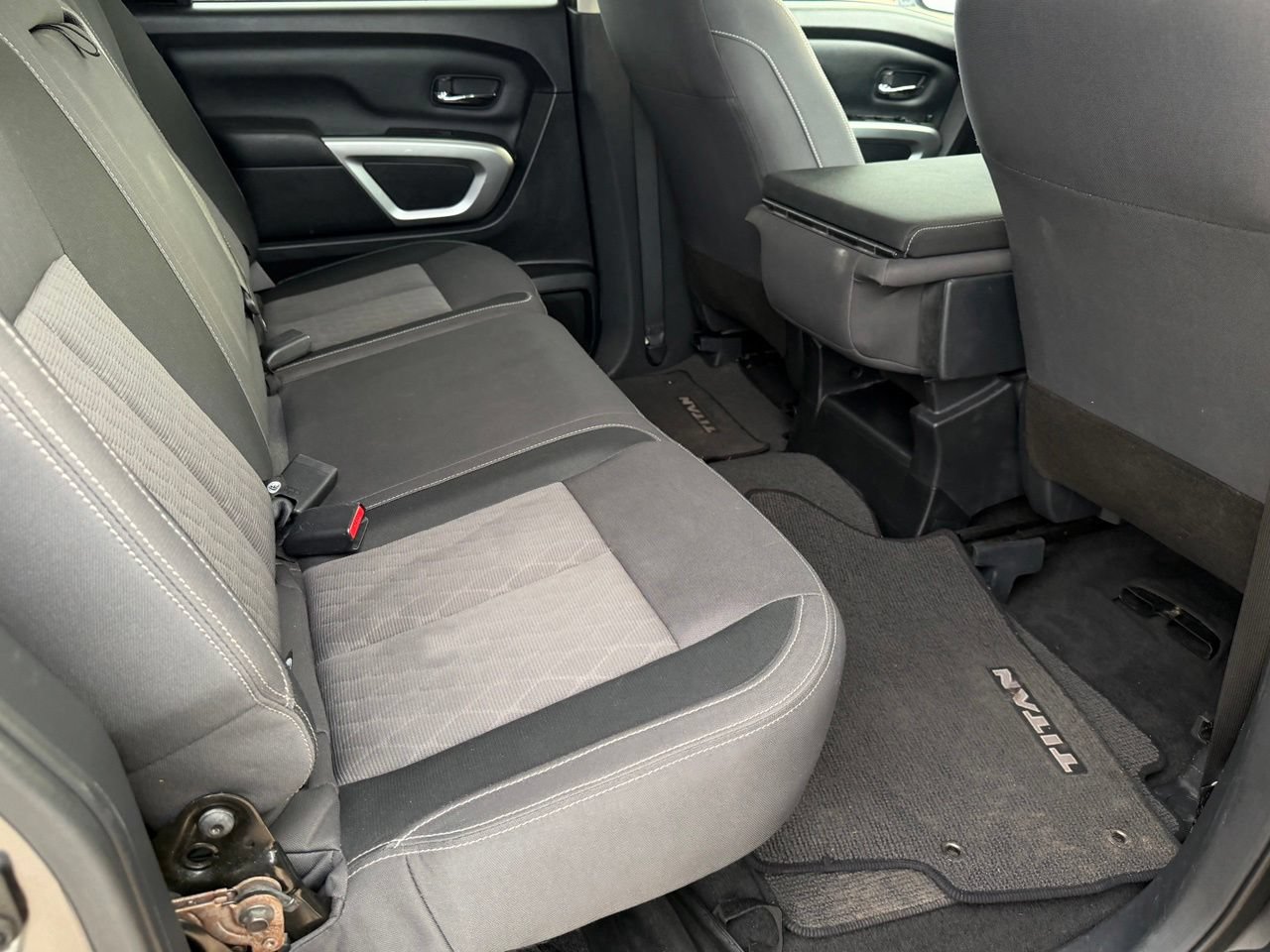 Certified 2022 Nissan Titan SV RWD image 35