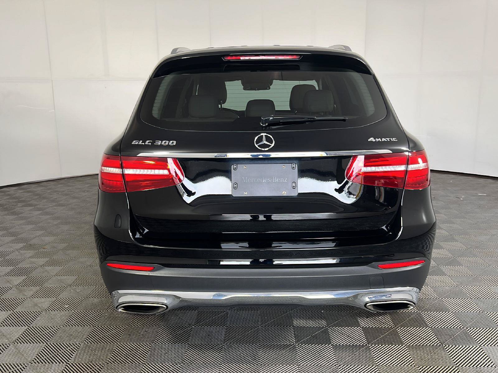 Used 2019 Mercedes-Benz GLC 300 4MATIC image 6