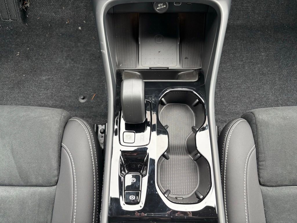 New 2026 Volvo XC40 B5 Ultra w/ Climate Package AWD/4WD image 13