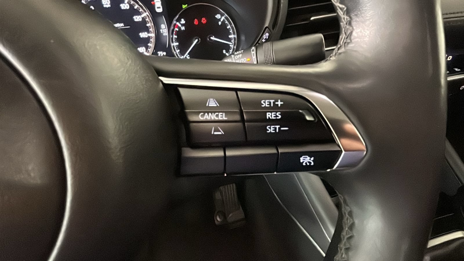 Used 2024 MAZDA MAZDA3 s FWD image 20