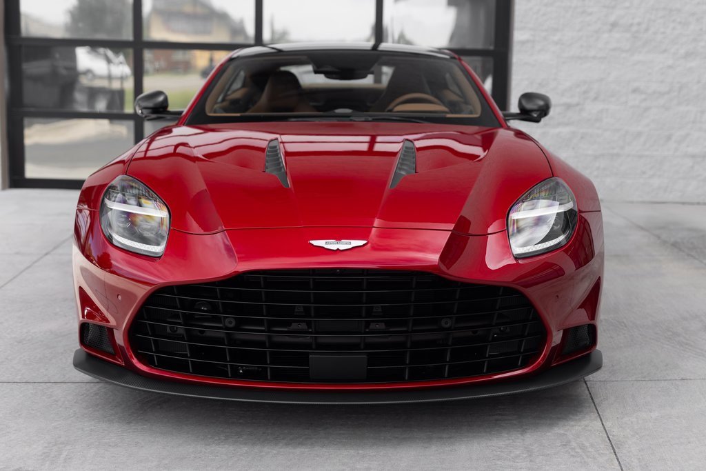 New 2025 Aston Martin Vanquish image 13