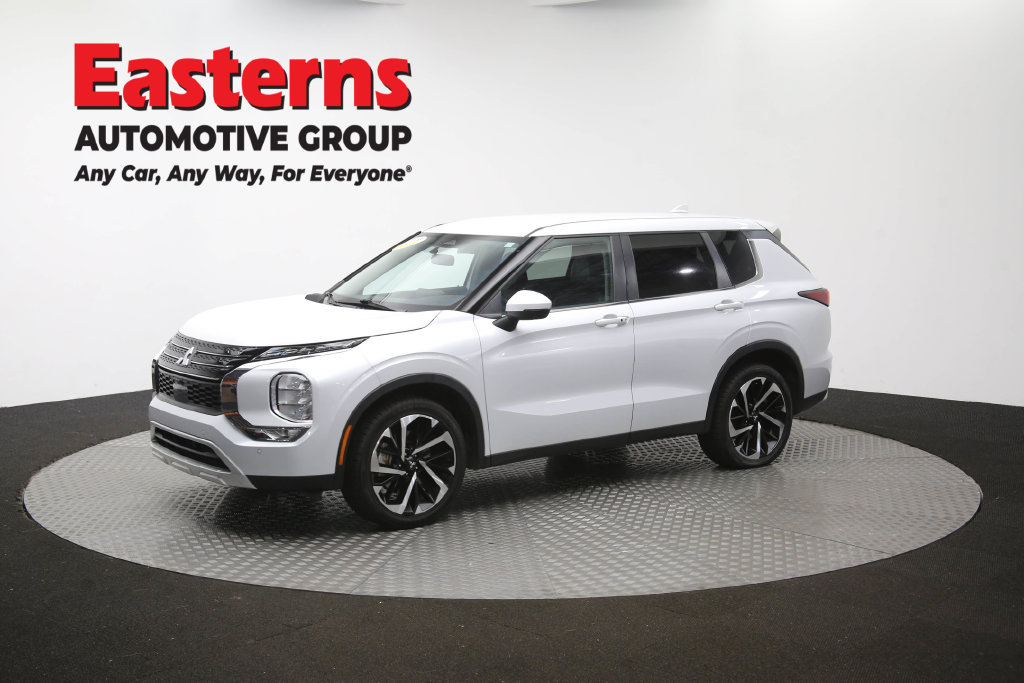 Used 2024 Mitsubishi Outlander SE FWD image 59