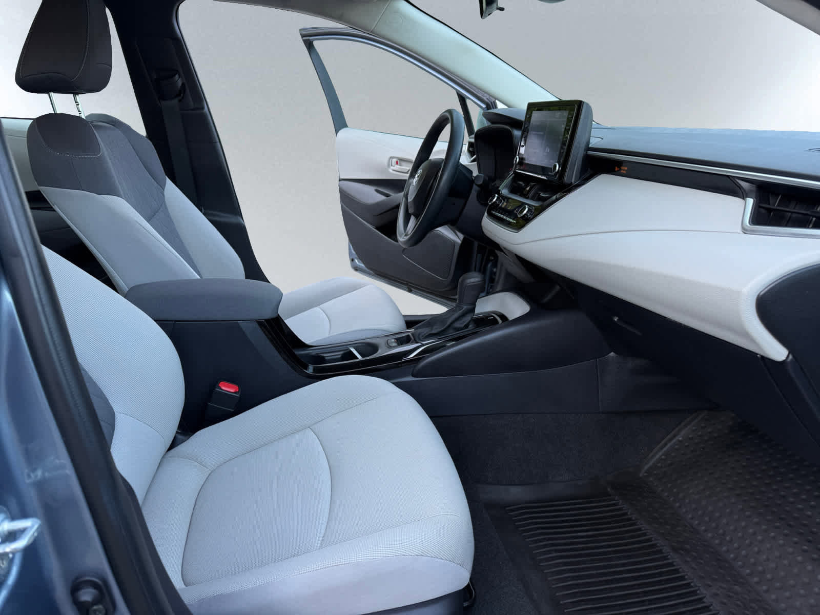 Used 2022 Toyota Corolla LE image 20