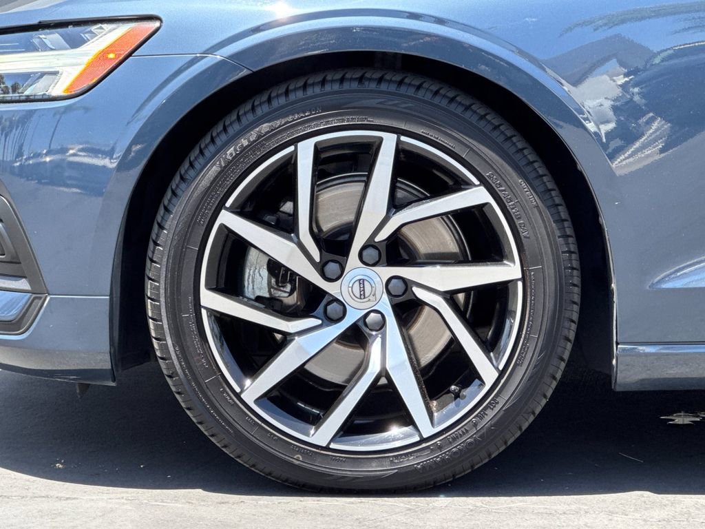 Used 2020 Volvo S60 T5 Momentum FWD image 24