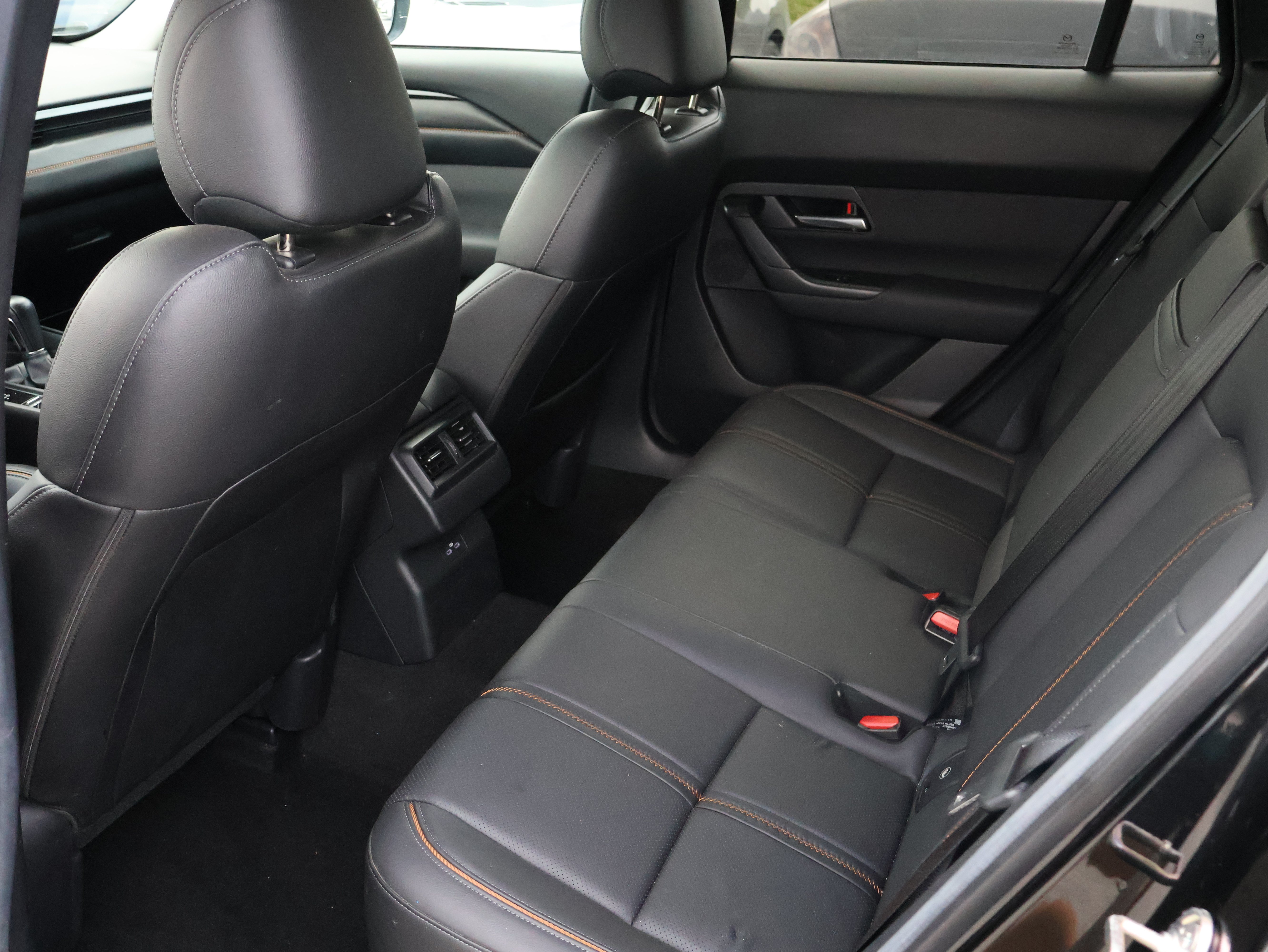 Used 2025 MAZDA CX-50 AWD 2.5 S w/ Premium Plus Pkg image 17