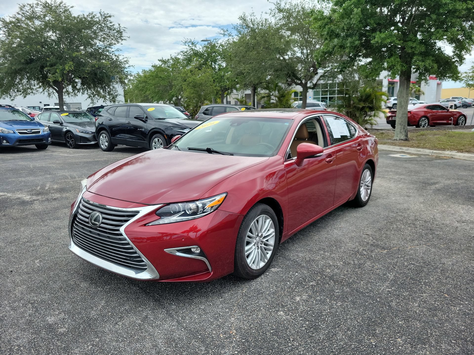 Used 2016 Lexus ES 350 w/ Luxury Package w/Wood Trim FWD image 9