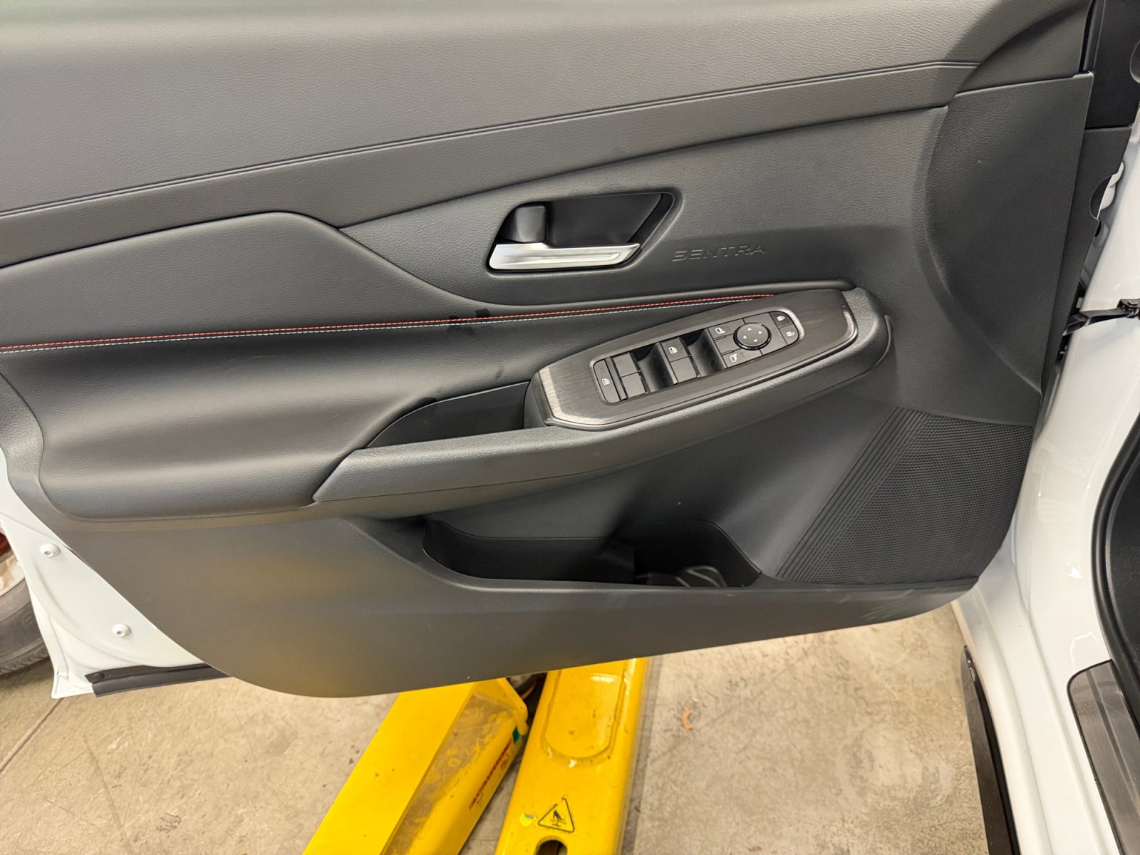 New 2026 Nissan Sentra SR image 25