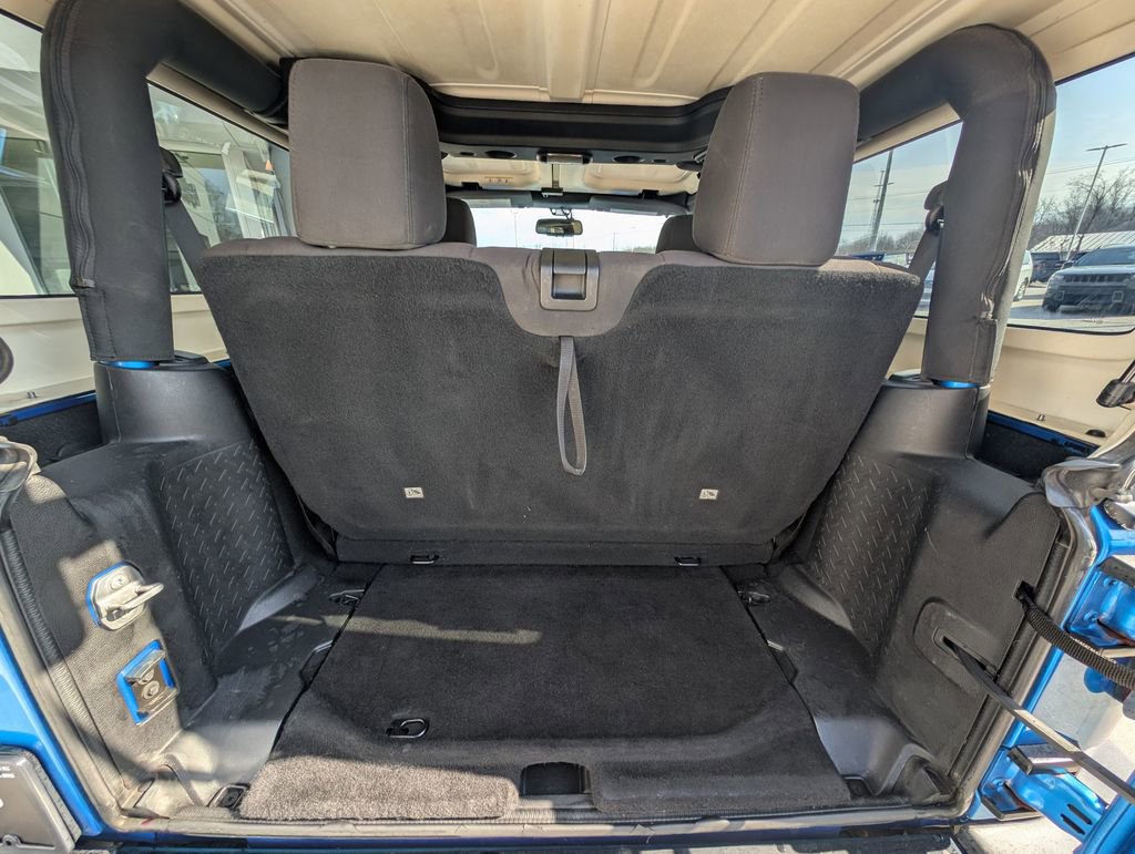 Used 2015 Jeep Wrangler Sport image 13