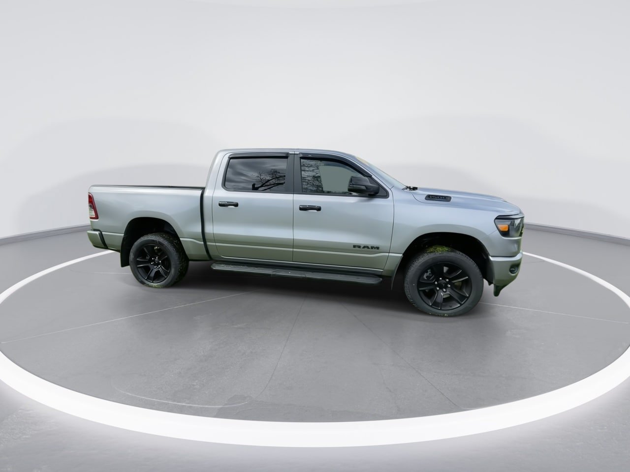 Used 2024 RAM 1500 Big Horn AWD/4WD image 9