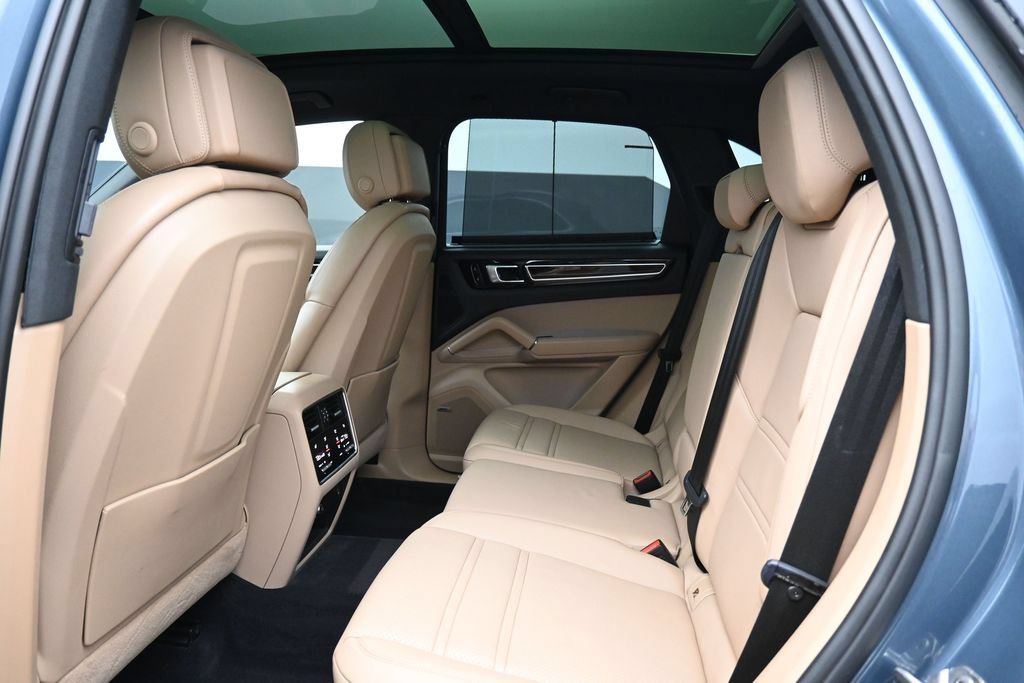 Used 2019 Porsche Cayenne S AWD/4WD image 22