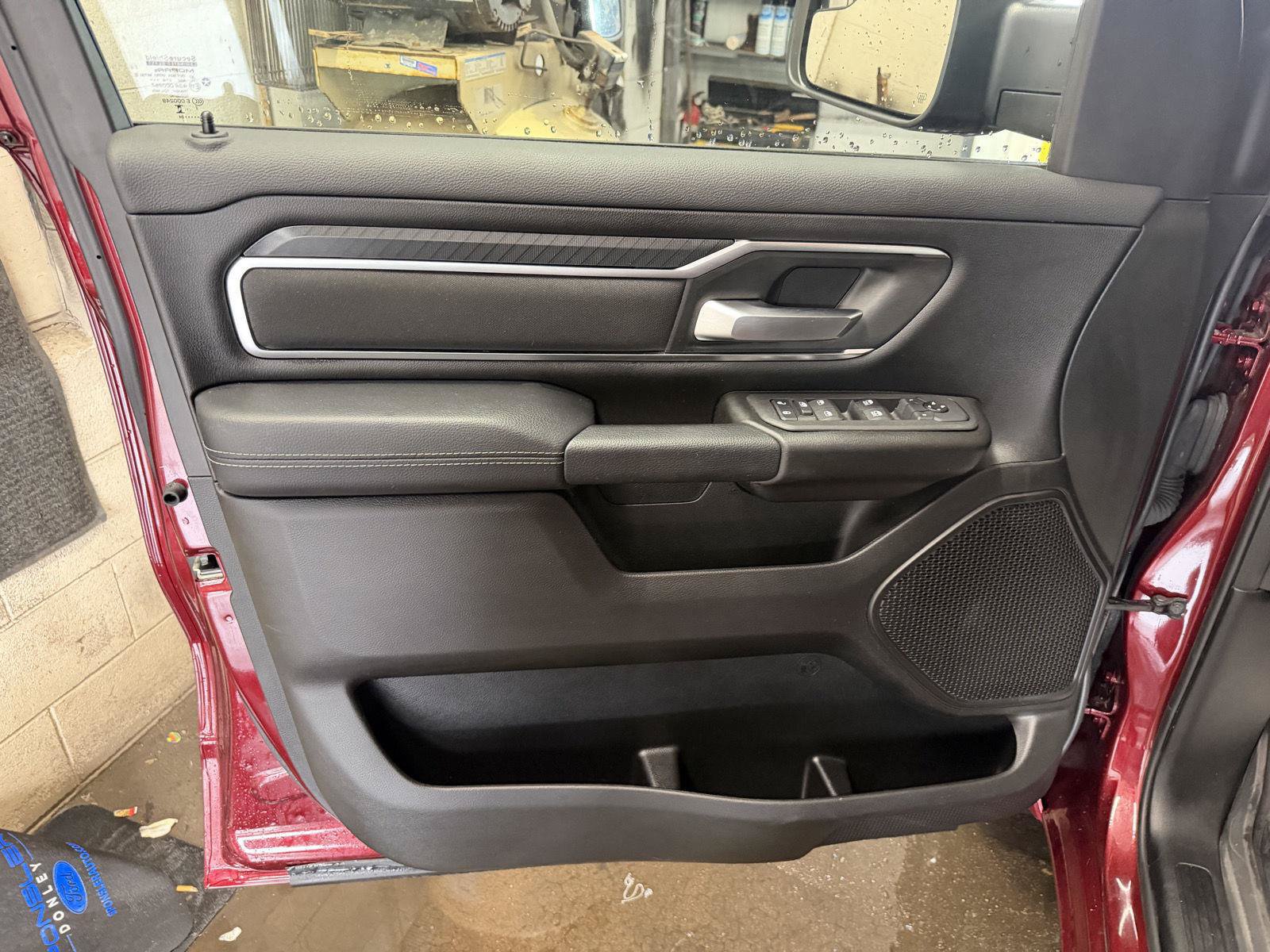 Used 2025 RAM 1500 Big Horn AWD/4WD image 11