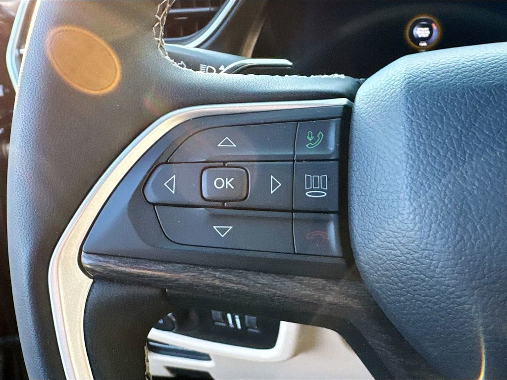 Used 2024 Jeep Grand Cherokee Limited image 8