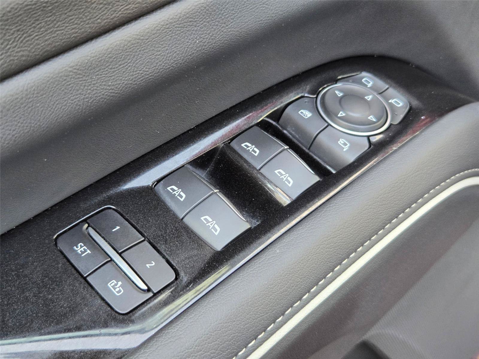 Used 2021 Cadillac Escalade Premium Luxury w/ Driver Assist Tech Package AWD/4WD image 25