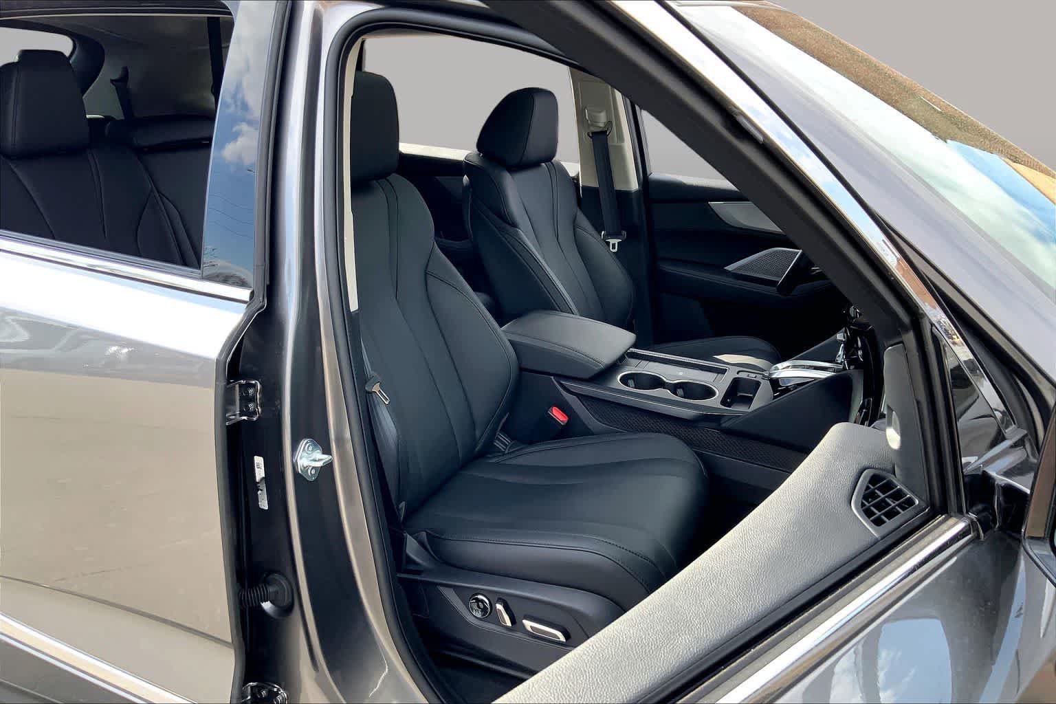Used 2026 Acura MDX FWD image 15