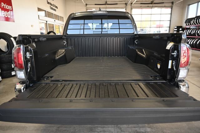 Used 2023 Toyota Tacoma TRD Off-Road AWD/4WD image 8