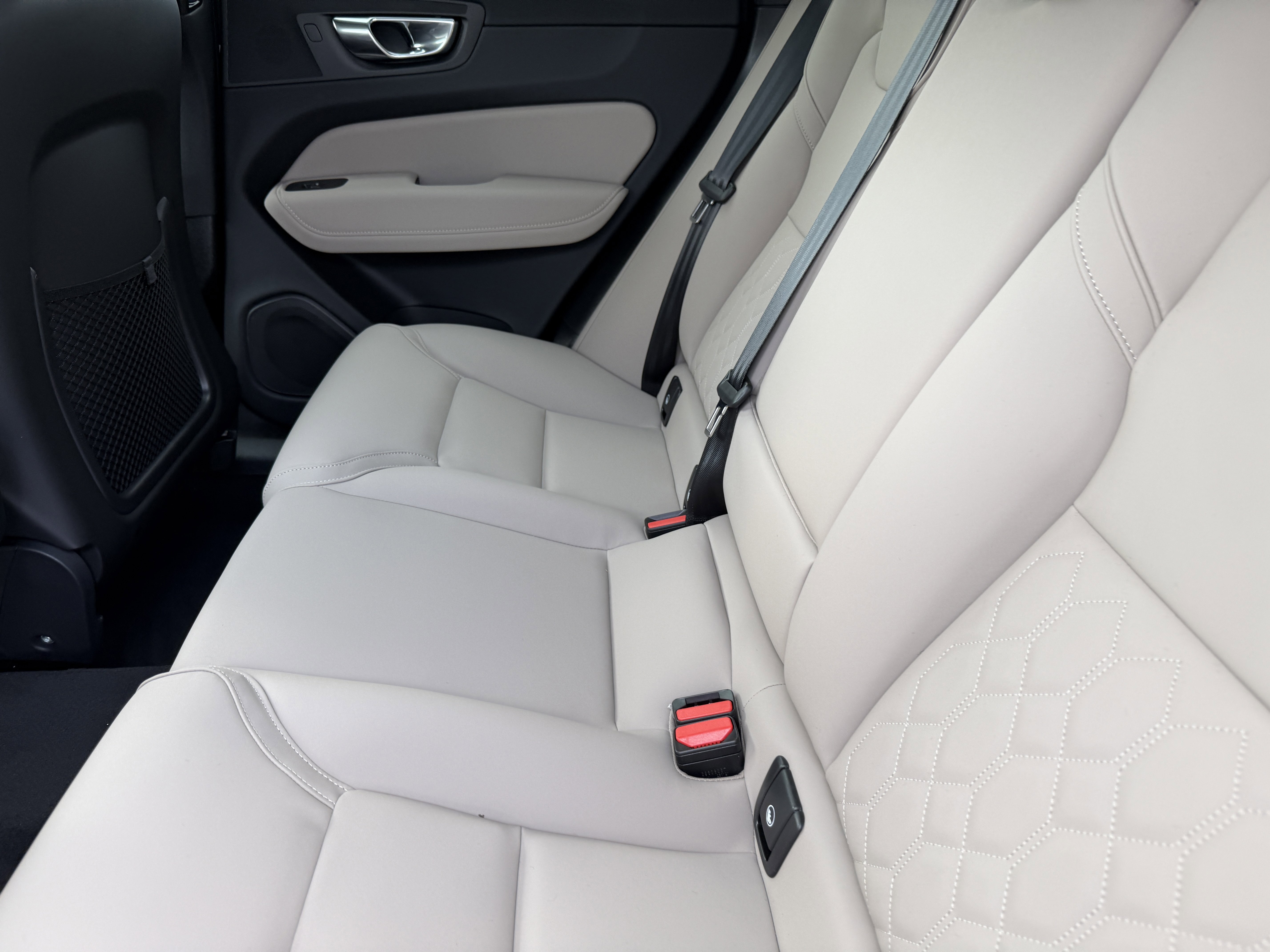 New 2026 Volvo XC60 B5 Core w/ Protection Package AWD/4WD image 16