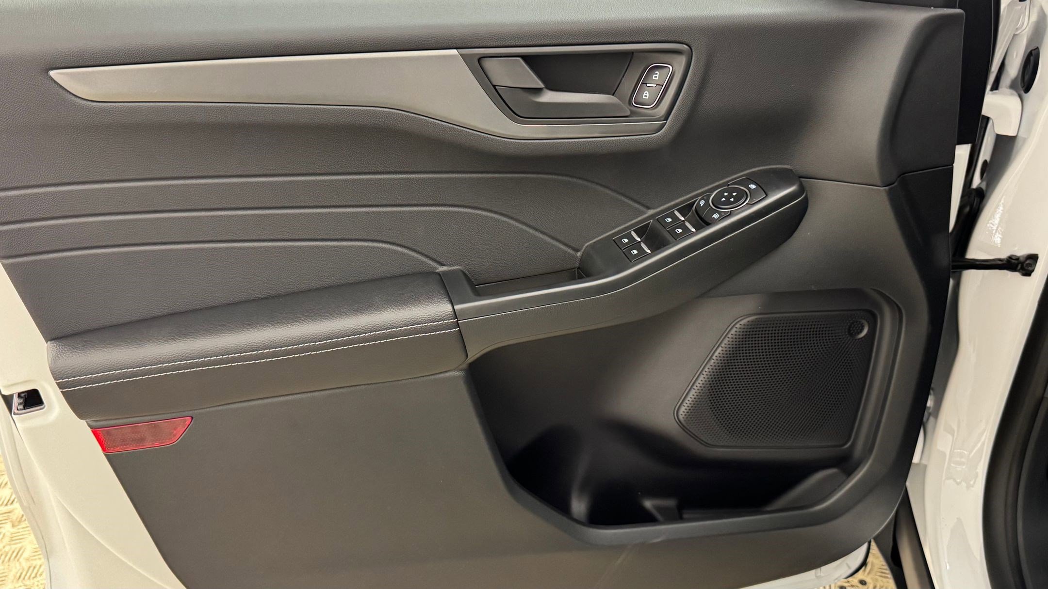 New 2026 Ford Escape Active w/ Tech Pack #1 FWD image 38