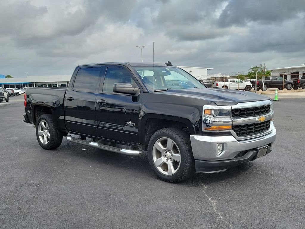 Used 2018 Chevrolet Silverado 1500 LT w/ Texas Edition RWD image 19