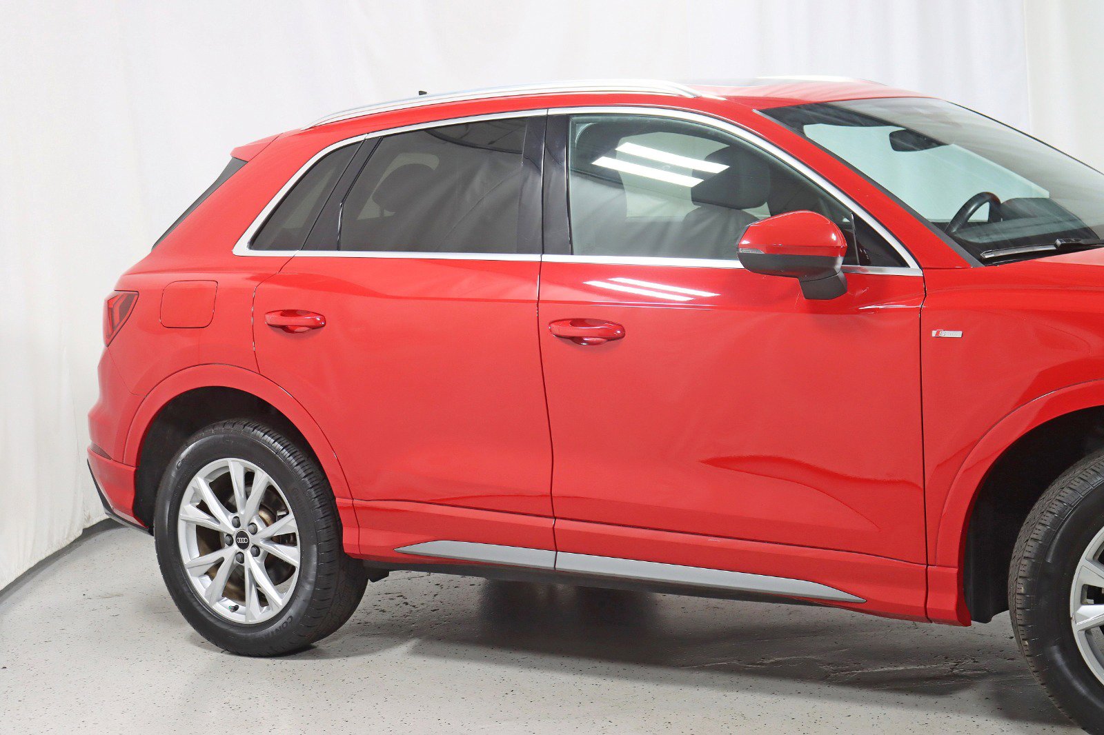 Used 2022 Audi Q3 2.0T Premium Plus image 3