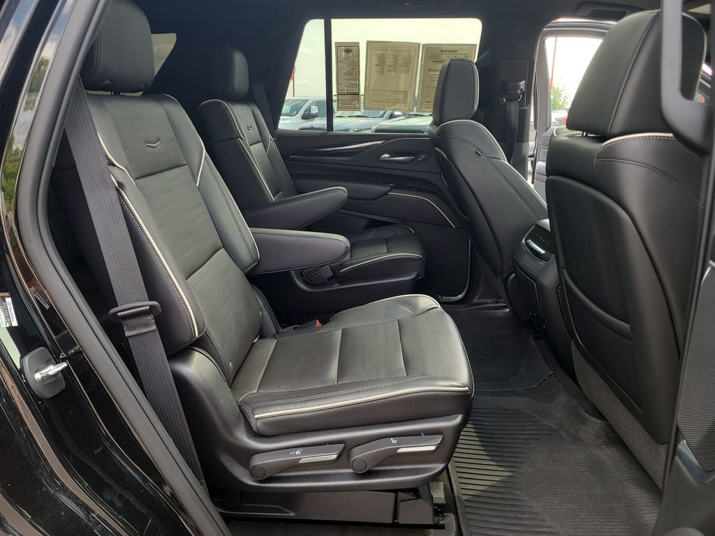 Used 2021 Cadillac Escalade Sport w/ LPO, Illumination Package AWD/4WD image 44