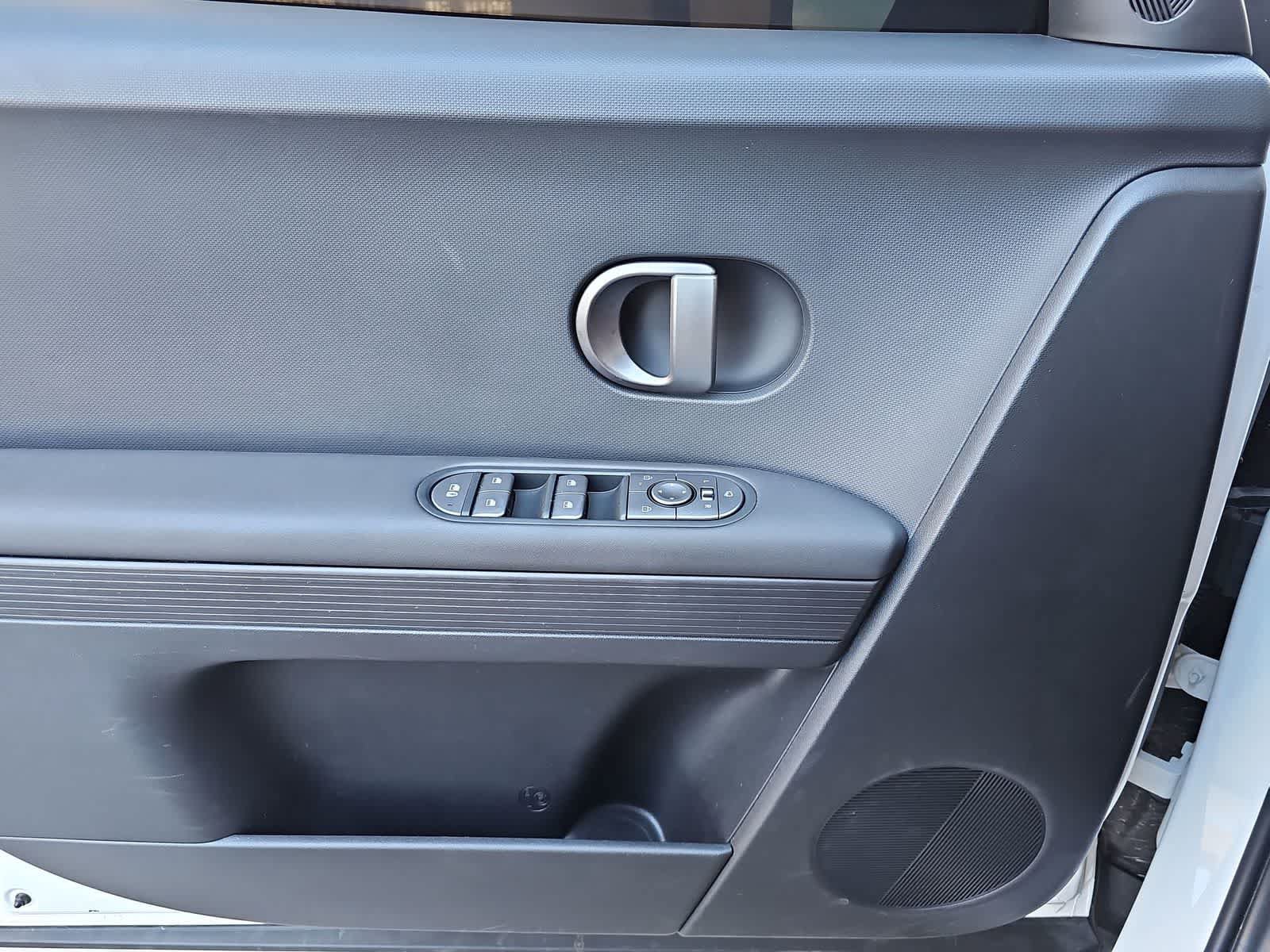 Certified 2025 Hyundai Ioniq 5 SEL RWD image 28