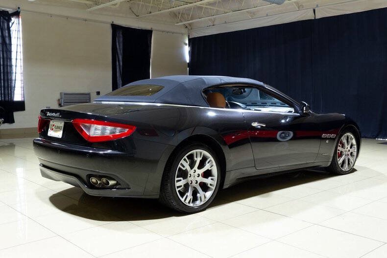 Used 2015 Maserati GranTurismo Convertible RWD image 23
