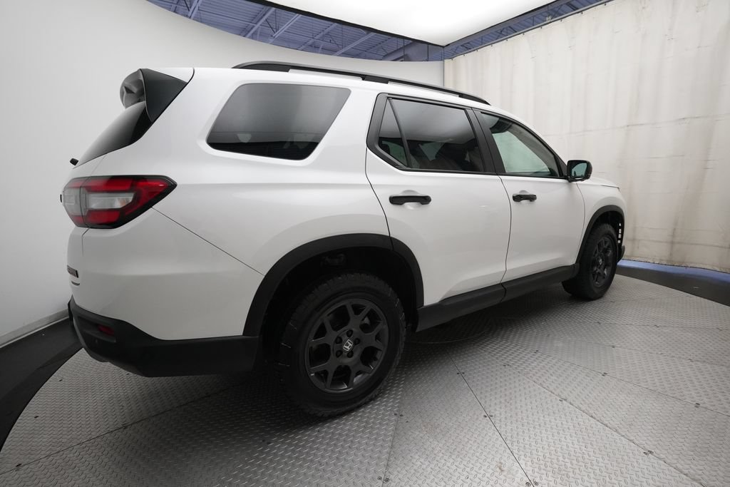 Certified 2025 Honda Pilot TrailSport image 36