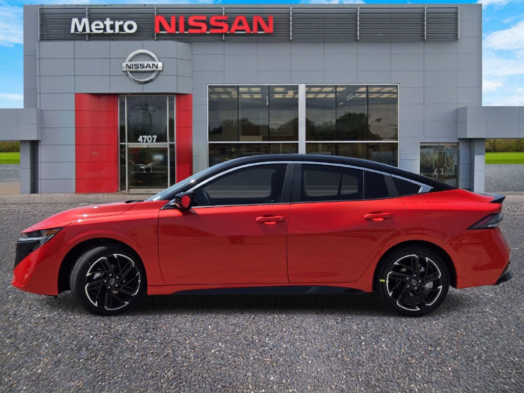 New 2026 Nissan Sentra SR w/ SR Premium Package FWD image 3