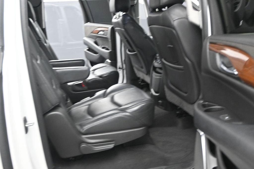 Used 2019 Cadillac Escalade ESV Premium Luxury RWD image 14