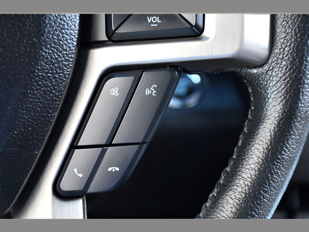 Used 2015 Ford F150 Platinum w/ Equipment Group 701A Luxury AWD/4WD image 35