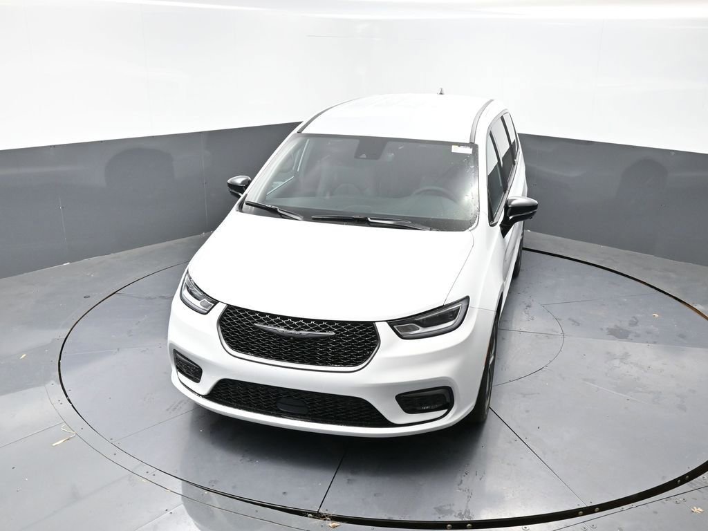 New 2026 Chrysler Pacifica Select image 27