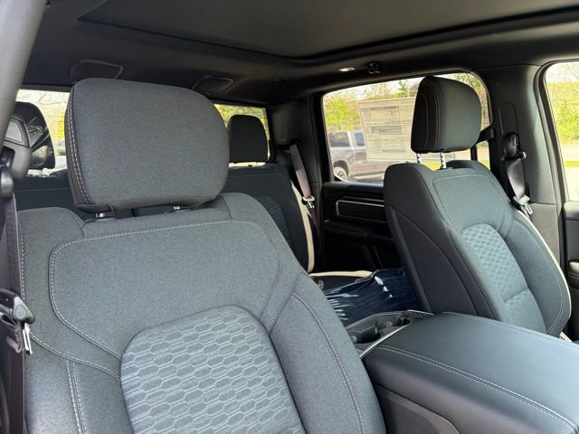 New 2026 RAM 1500 Big Horn AWD/4WD image 31