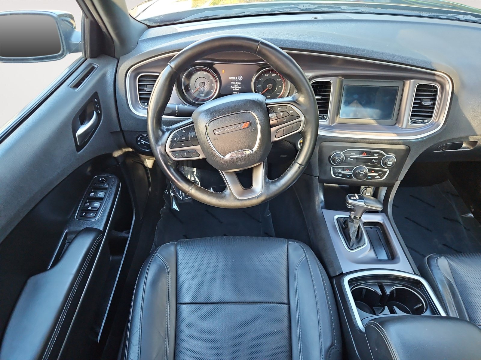 Used 2020 Dodge Charger SXT w/ Leather Interior Group RWD image 10