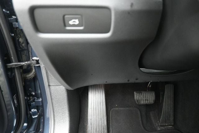 Certified 2025 Volvo S60 B5 Core AWD/4WD image 16