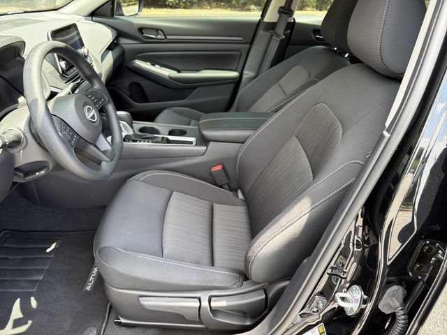 Certified 2025 Nissan Altima 2.5 S FWD image 9