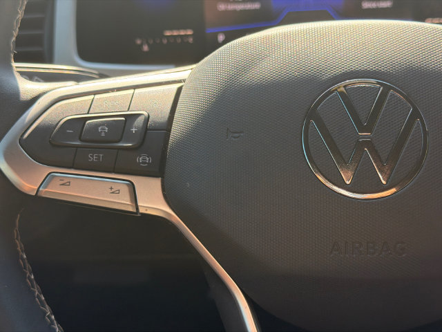 Used 2022 Volkswagen Atlas Cross Sport SE FWD image 27