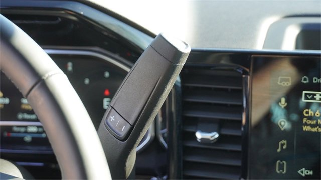 Used 2025 GMC Sierra 1500 SLE image 29