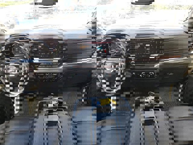 Used 2024 GMC Sierra 2500 SLT image 11