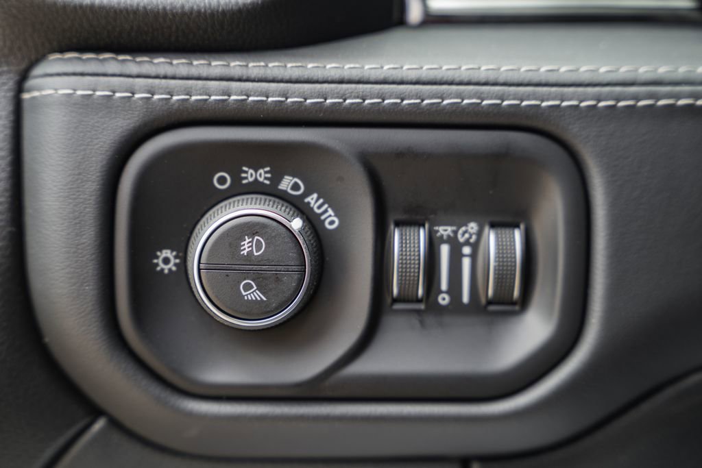New 2026 RAM 2500 Limited AWD/4WD image 47