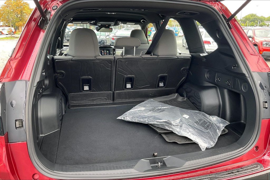 Certified 2025 Subaru Forester AWD/4WD image 33