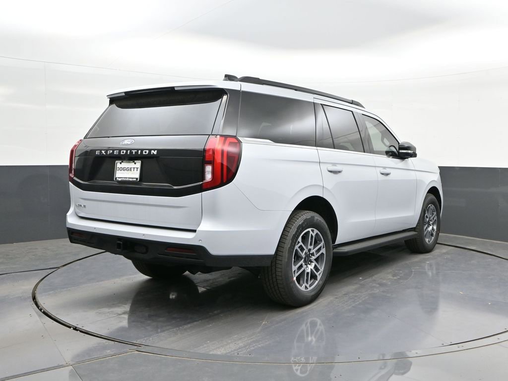 New 2026 Ford Expedition Active RWD image 11