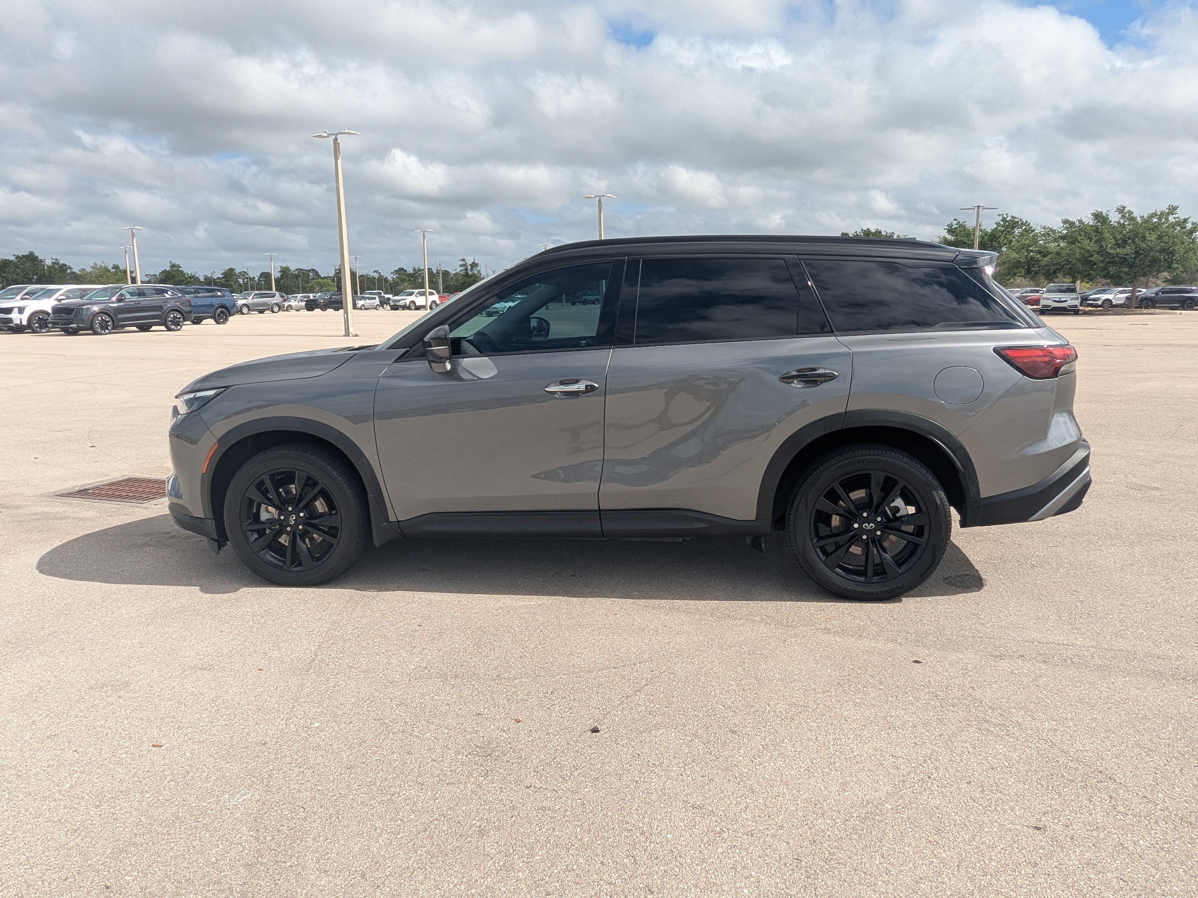 Used 2023 INFINITI QX60 Luxe w/ Cargo Package image 9