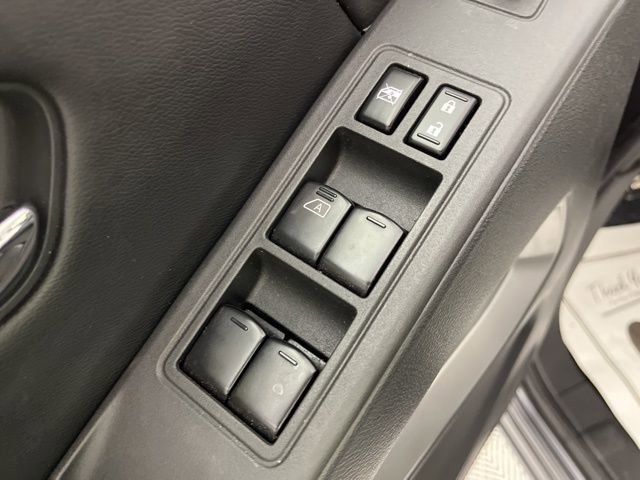 Used 2025 Nissan Frontier SV w/ SV Convenience Package image 31
