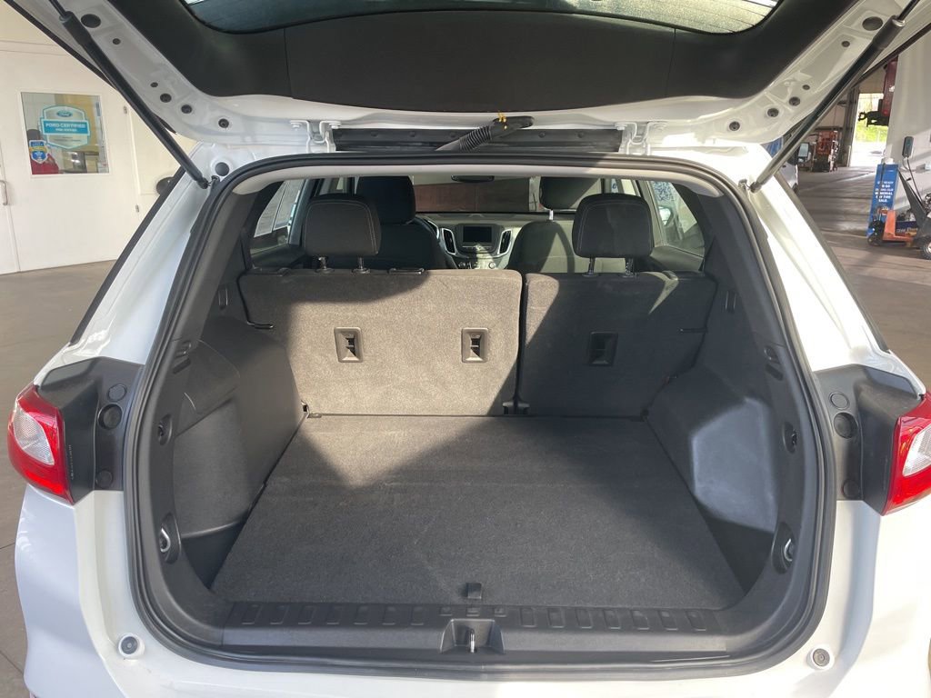 Used 2021 Chevrolet Equinox LS AWD/4WD image 11