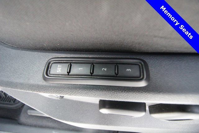 Used 2018 Volkswagen Atlas SEL image 2