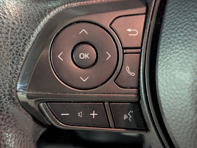 Used 2020 Toyota Corolla LE image 13