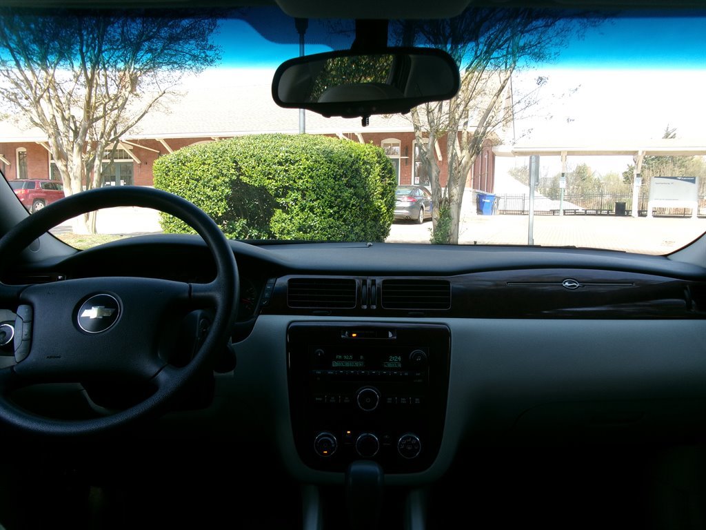 Used 2008 Chevrolet Impala LS FWD image 30