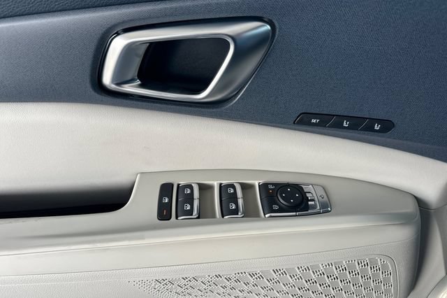 New 2026 Kia Carnival EX FWD image 12